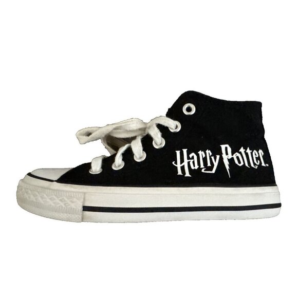 Harry Potter Kids Black shoe, Chuck Taylor style, Shoe Size UK 1, EU 32 - Picture 7 of 16
